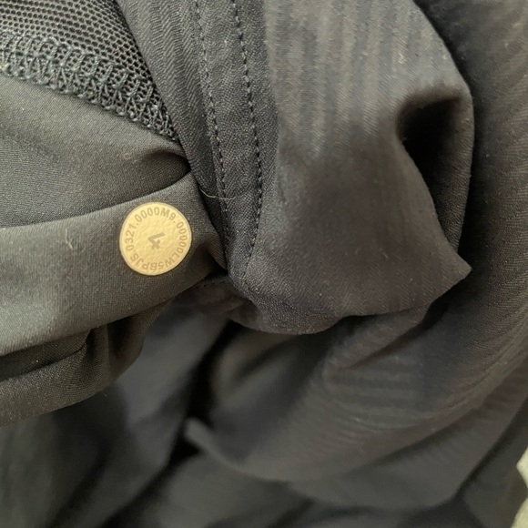 Lululemon dance studio joggers in True Navy size 4 - Picture 4 of 4